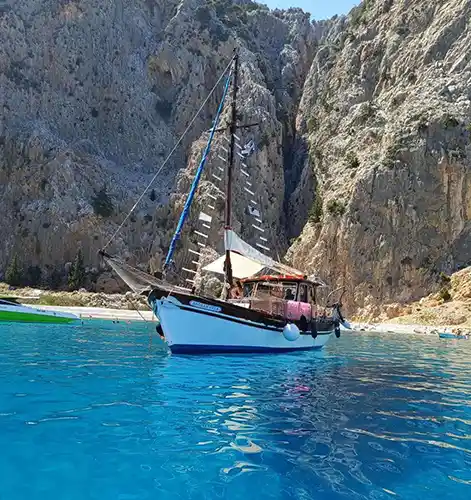 Private Traditional Boat